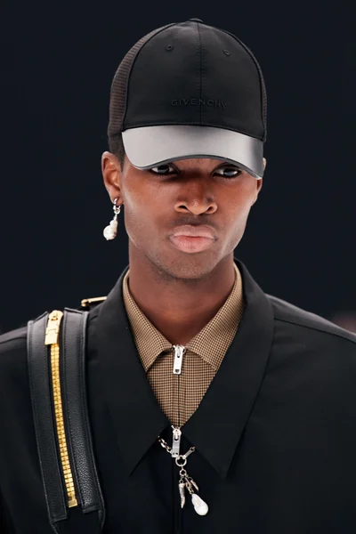 Look 23